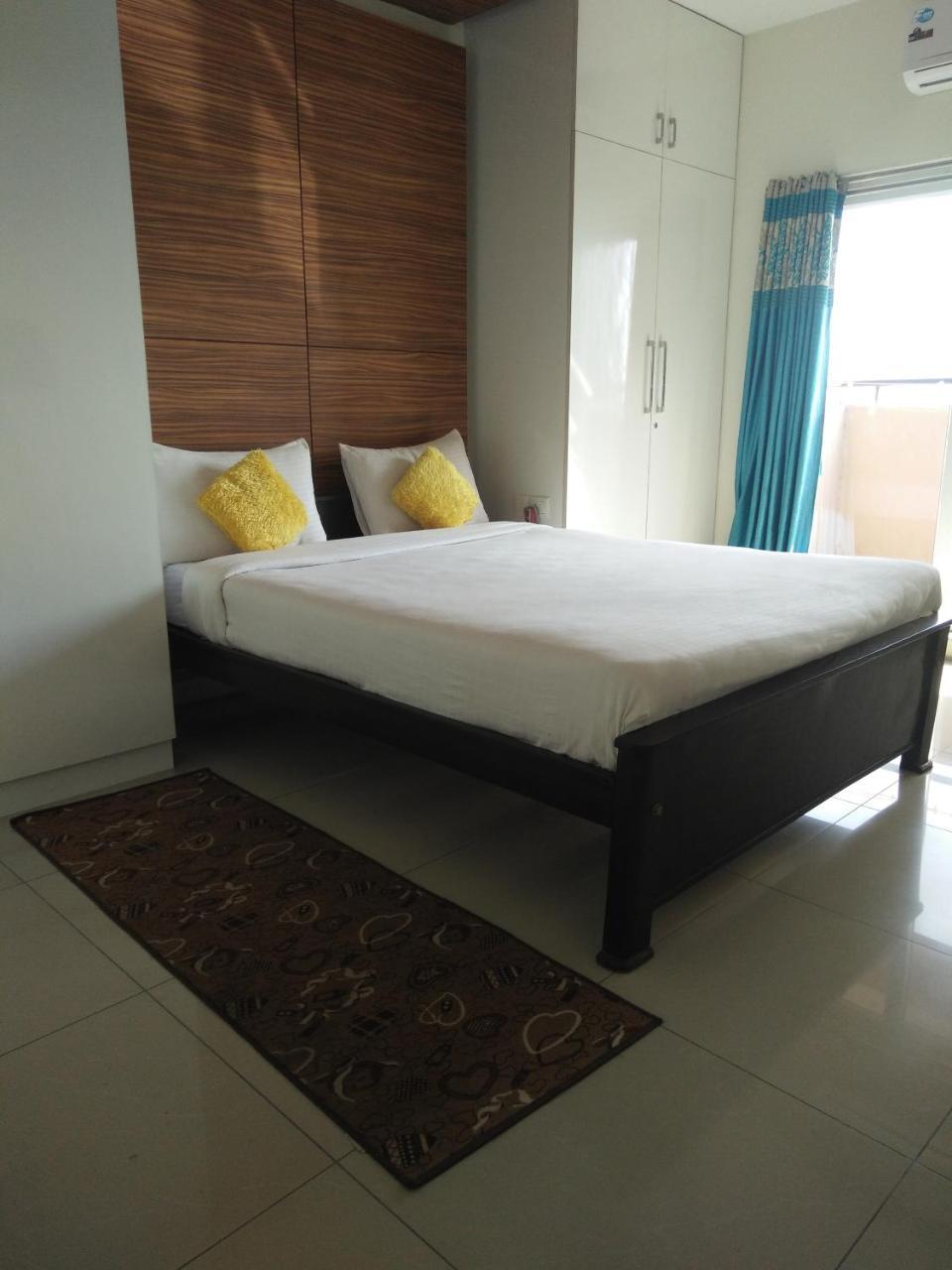 Deeya Suites Private Limited Bangalore Esterno foto