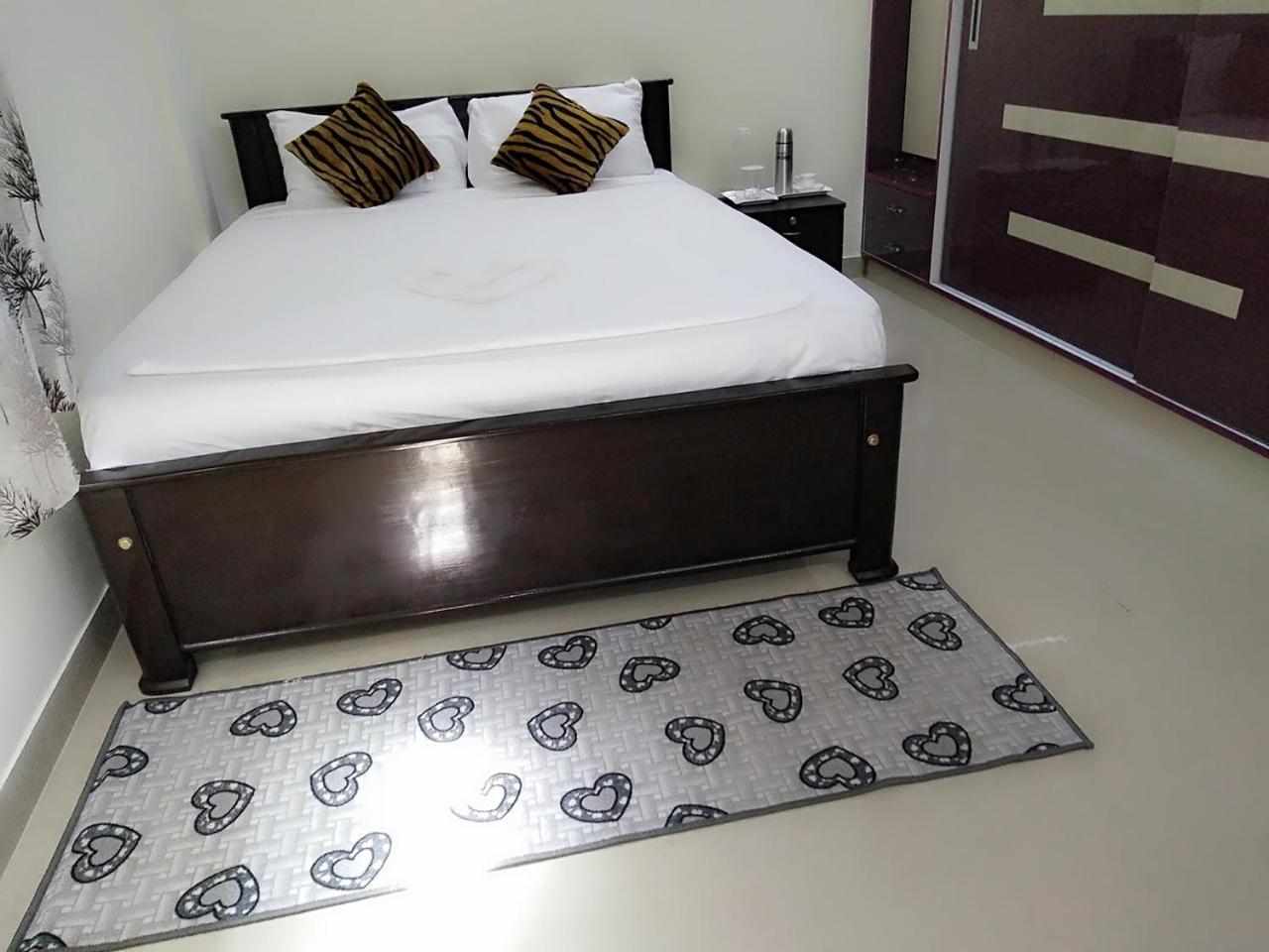 Deeya Suites Private Limited Bangalore Esterno foto